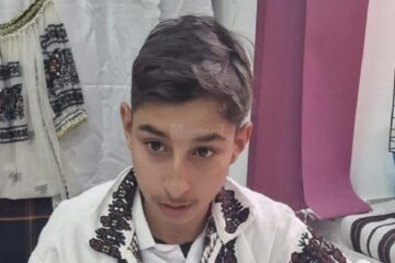 Copil căutat de poliție după ce nu s-a întors acasă de la școală