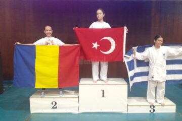 Argint și bronz la Campionatul European de Karate Shotokan WSF, obținute de o elevă a Colegiului ”Spiru Haret”