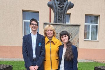 Doi elevi de la ”Mihai Eminescu” s-au calificat la Sesiunea de referate și comunicări, istorie