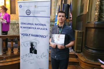 Andrei Tofan, elev în clasa a X-a B la Liceul Tehnologic „Iorgu Vârnav Liteanu” din Liteni, medaliat cu bronz