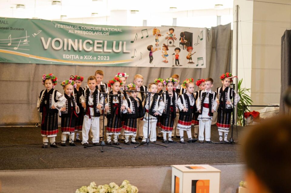 Festivalul Național „Voinicelul” a reunit peste 1.400 de copii pe scena de la Iulius Mall Suceava