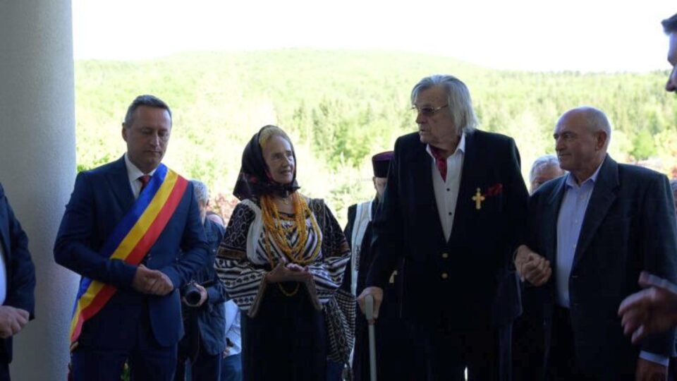 Marii artiști Florin Piersic și Sofia Vicoveanca au fost onorați cu titlul de „Cetățean de Onoare” al comunei Putna