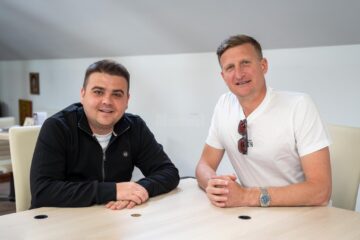 Președintele CJ Suceava, Gheorghe Șoldan, și fostul internațional român, Dorin Goian