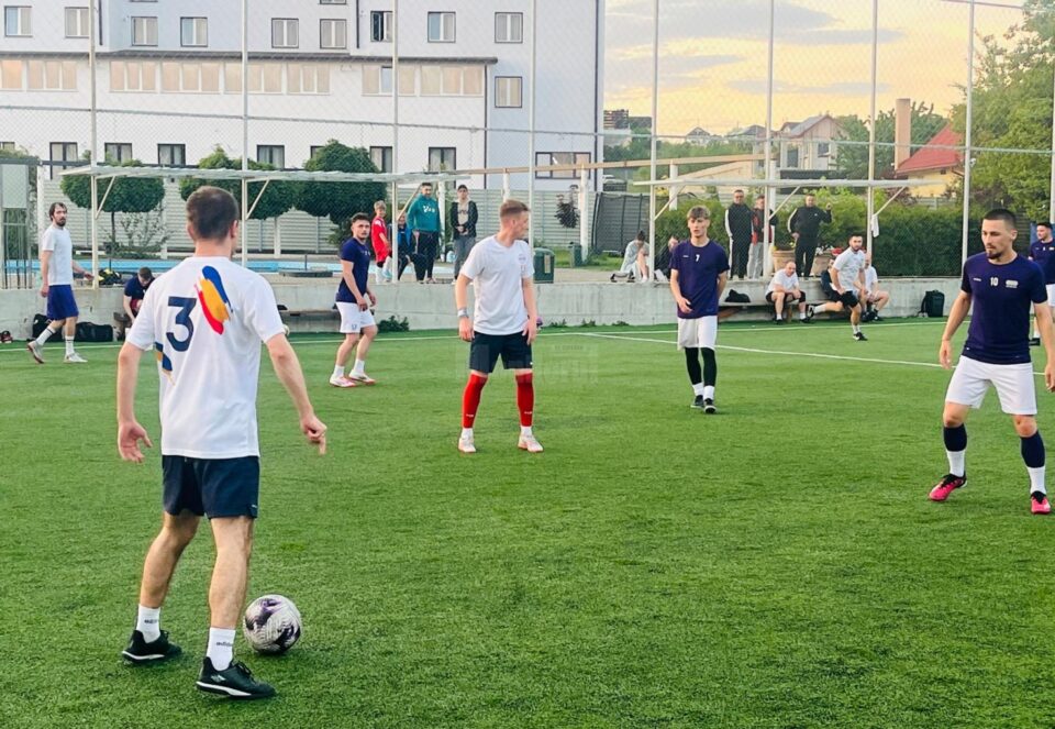 Spectacolul e la el acasă în Liga Companiilor