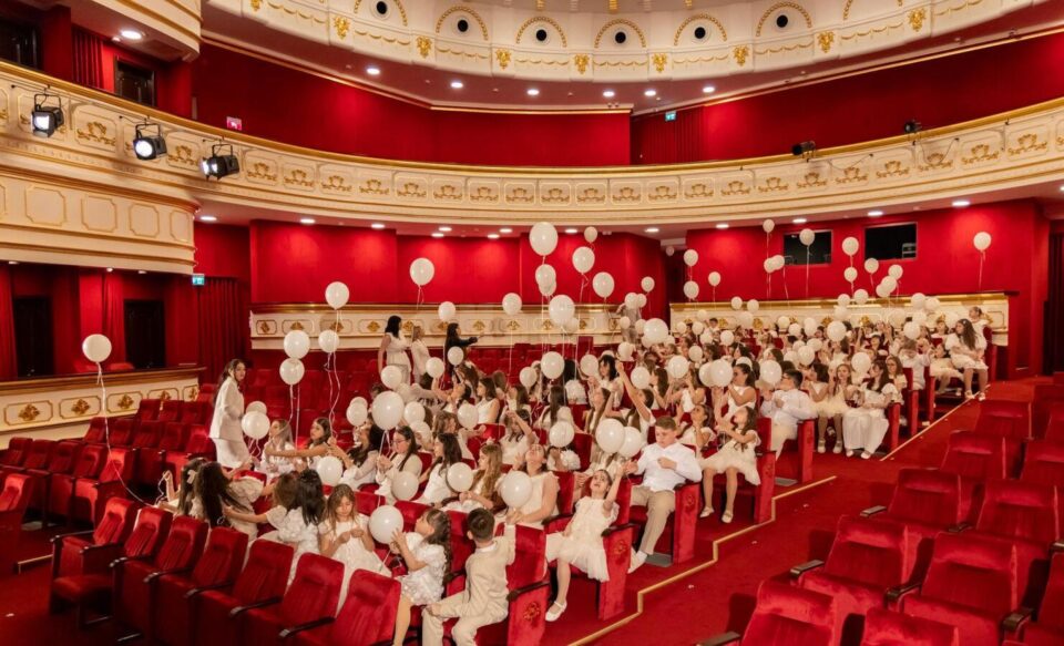 Piesă nouă, „Soare în suflet”, lansată de copiii de la Academia de Arte Modus Vivendi din Suceava