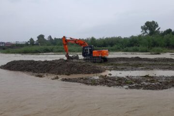 Intervenție pentru stoparea eroziunii pe pârâul Râșca, în comuna Bogdănești