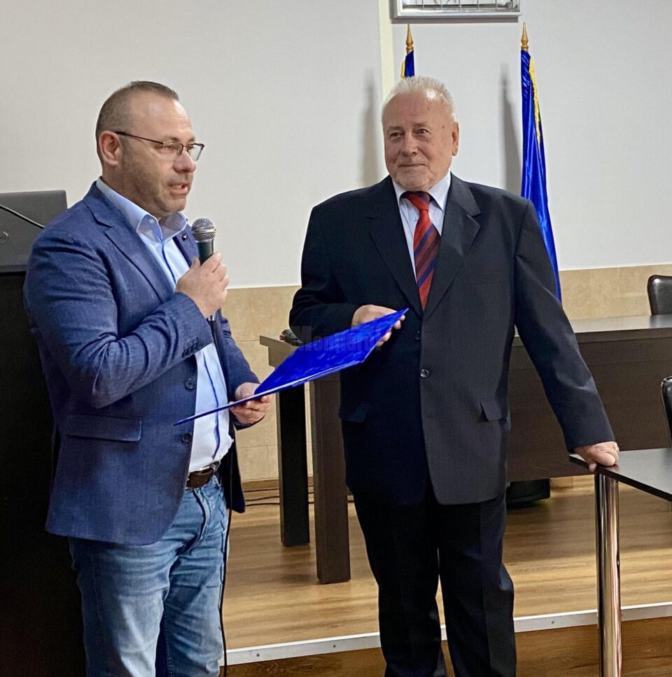 Inspectorul școlar general Ciprian-Nicolae Anton și Mihai Vitcu