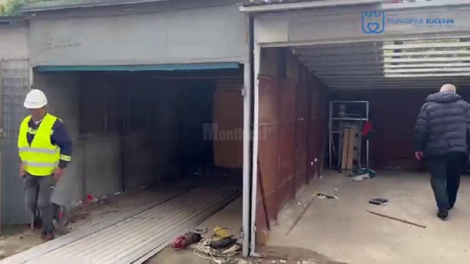 Primăria Suceava a început demolarea garajelor din cartierul Zamca