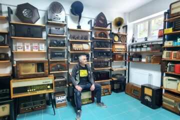 Un mare pasionat din Siret va deschide primul muzeu din România dedicat radioului