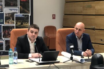 Președintele CJ Suceava, Gheorghe Șoldan și directorul ADR Nord-Est, Vasile Asandei