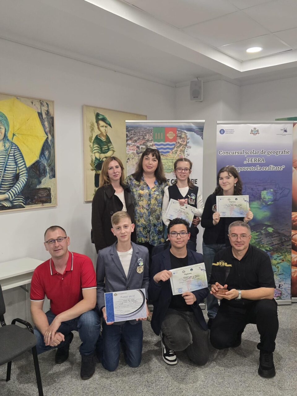 Elevi pasionați de geografie, premiați la Călărași