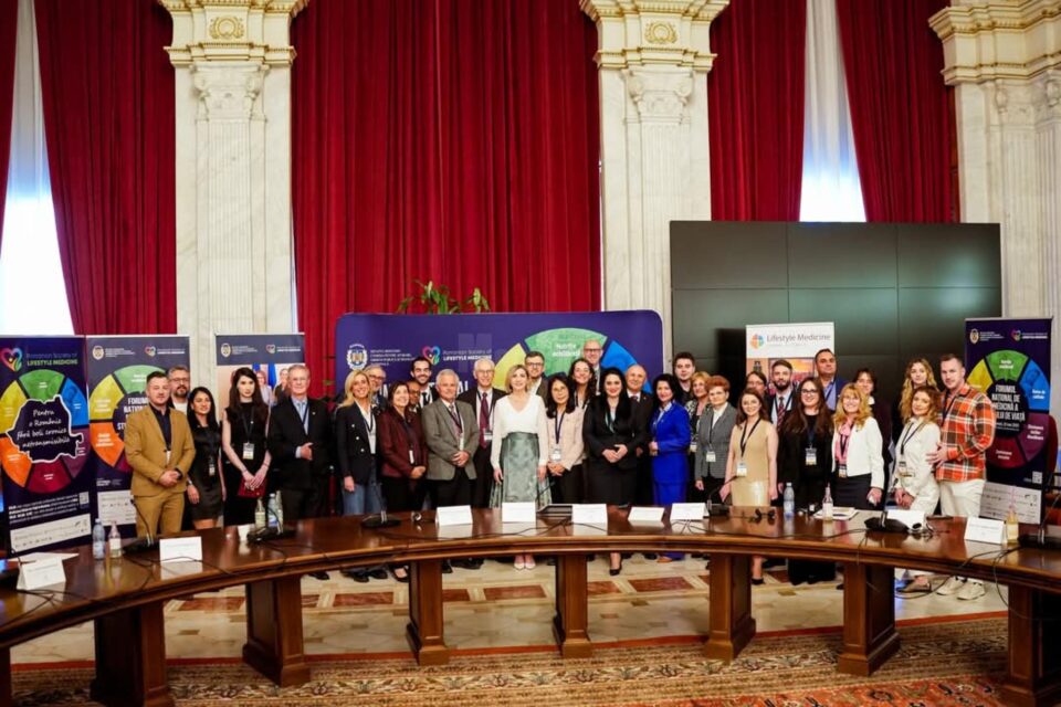 Participanți la Forumul național de medicină a stilului de viață