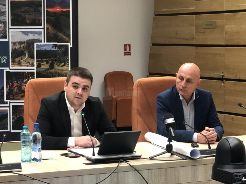 Președintele CJ Suceava, Gheorghe Șoldan, și directorul ADR Nord-Est, Vasile Asandei