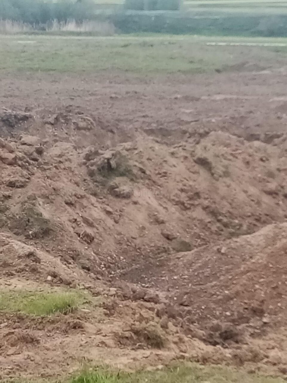Balastieră ilegală, descoperită în apropierea râului Suceava