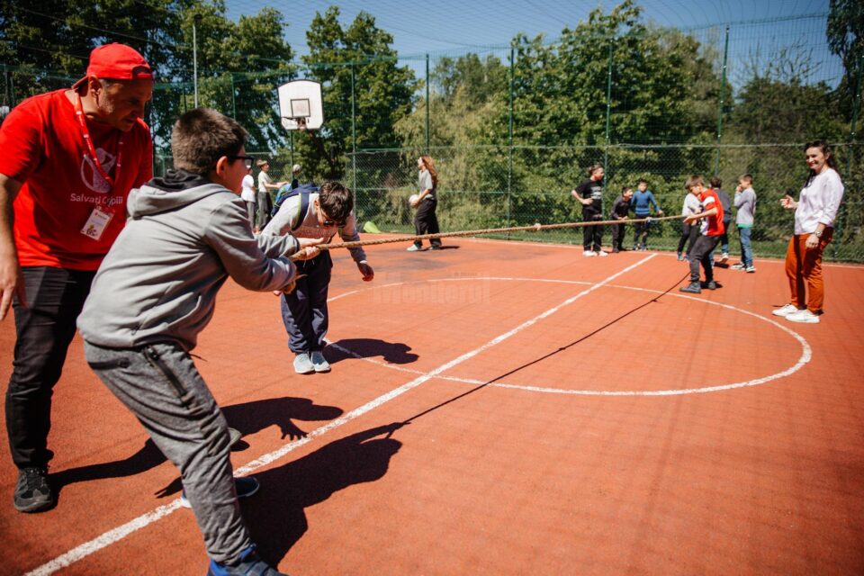 Eveniment festiv dedicat copiilor, în Parcul Tătărași, organizat de Salvați Copiii
