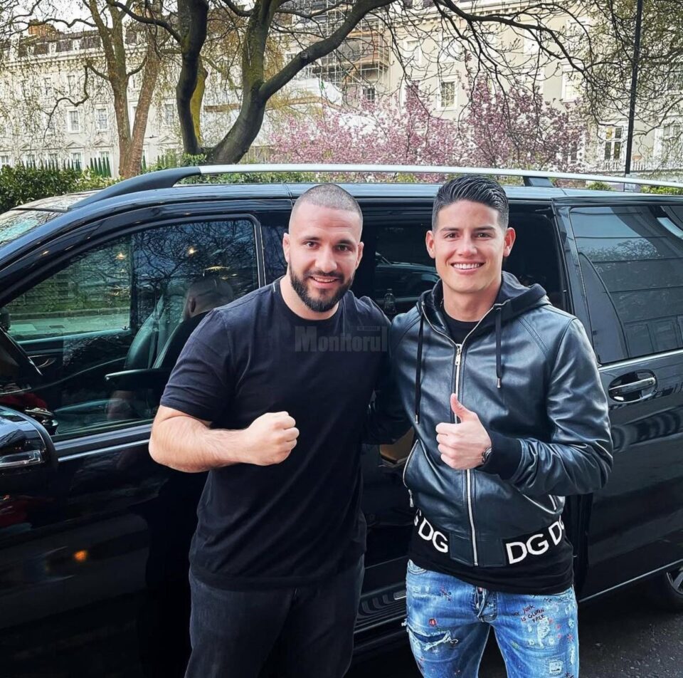 Alături de fotbalistul James Rodrigues