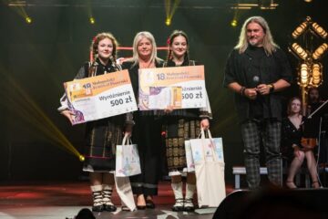 Elevi humoreni premiați la Festivalul Internațional de muzică „Integrare pictată cu sunet” din Polonia