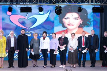 Respect și recunoștință pentru elita școlară. Fundația „Ana – Inimă de copil” a premiat olimpicii la Vicovu de Jos