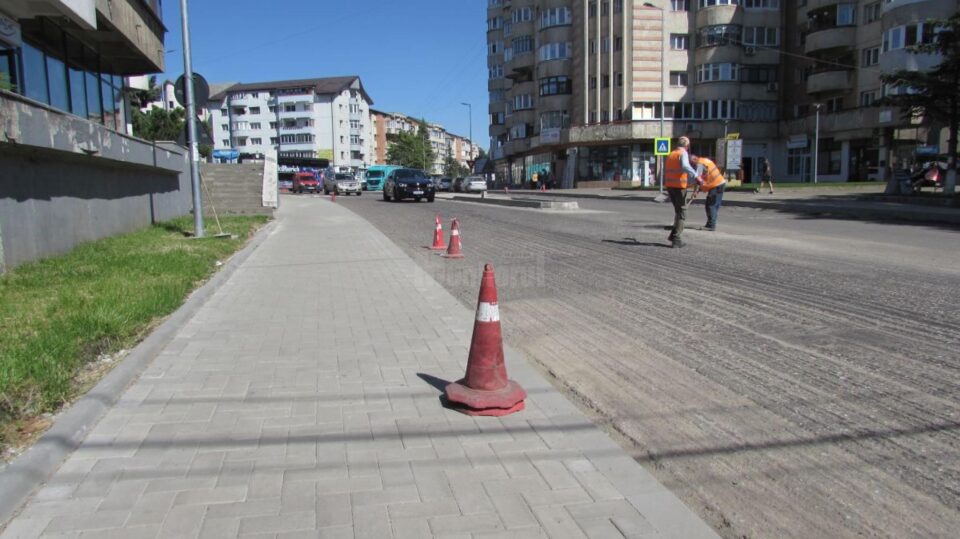 Restricții rutiere majore în Fălticeni: Traficul greu, deviat prin centrul orașului timp de trei zile