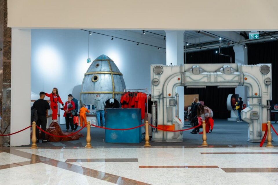 Expoziția First Kids on Mars și locul de joacă digital Cosmos, disponibile publicului până pe 15 iunie, la Iulius Mall