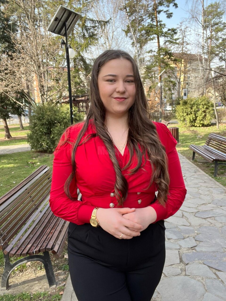 Studenta Elena Bejenaru a obținut de asemenea Premiul I la Sesiunea de Comunicări Științifice Studențești de la Galați Studenta Elena Bejenaru a obținut de asemenea Premiul I la Sesiunea de Comunicări Științifice Studențești de la Galați
