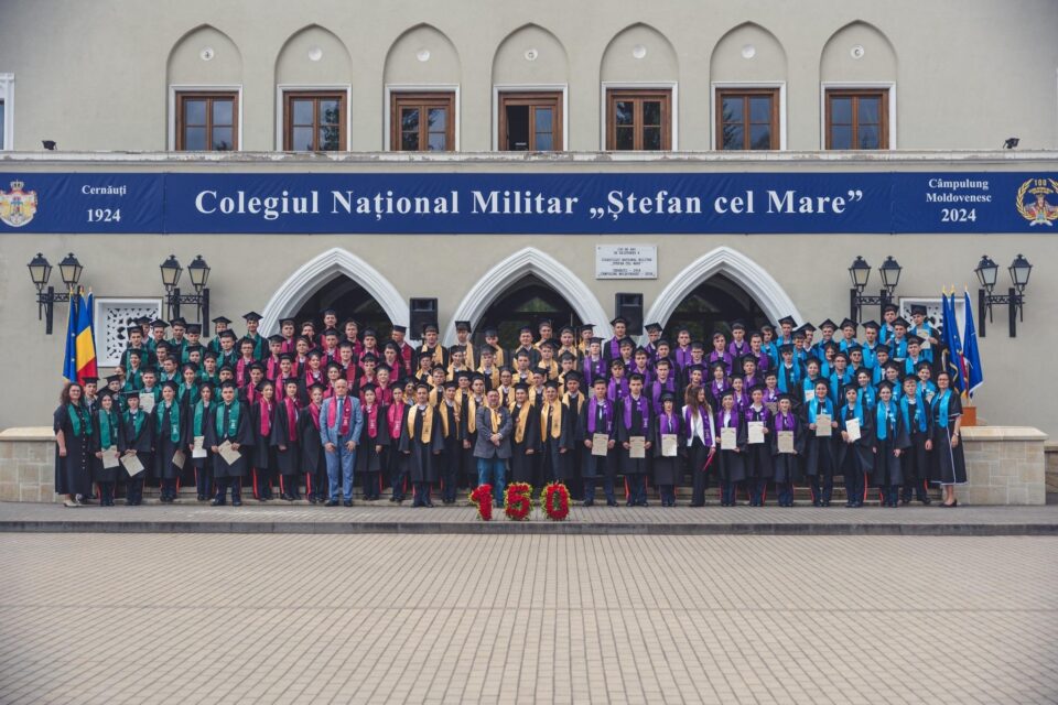 Festivitatea de absolvire Foto elev sergent Matei Trofin