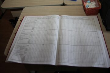 O profesoară din Dărmănești ar fi depus acte false în baza cărora a obținut gradație de merit - Fotografie generică