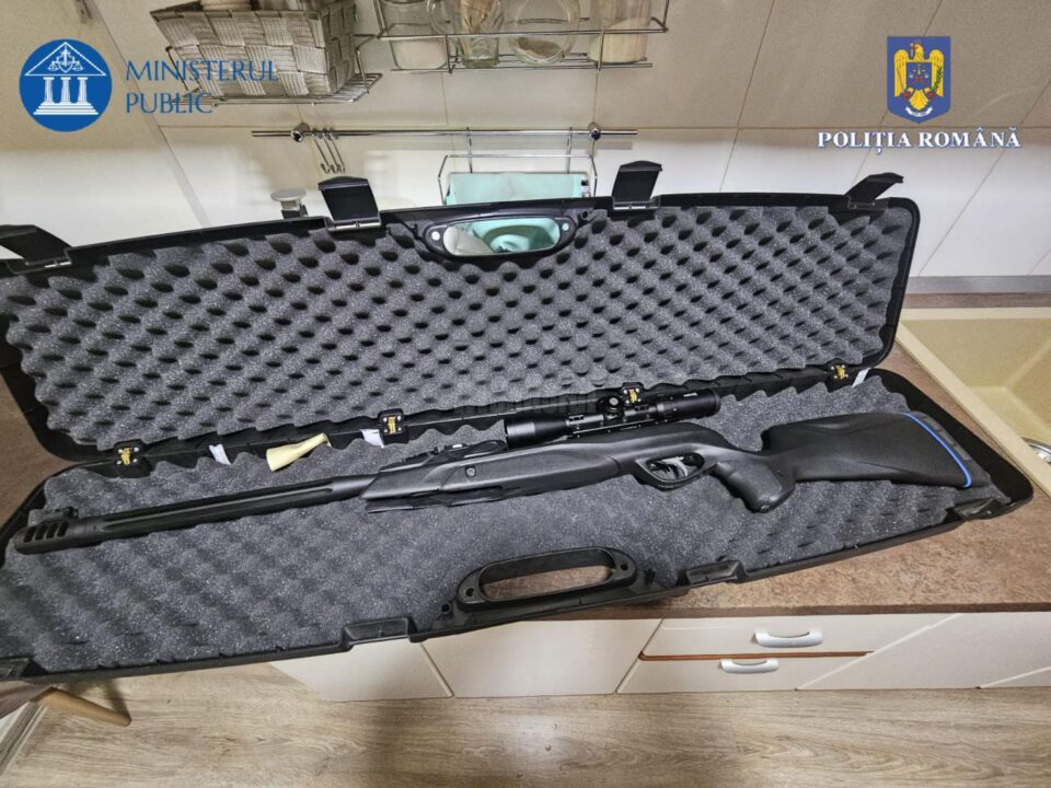 Polițiștii au ridicat de la suceveni 30 de arme achiziționate ilegal, de pe piața neagră