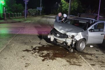 Un autoturism în care se aflau cinci oameni, izbit în intersecție de un minor de 16 ani, la volanul mașinii tatălui său