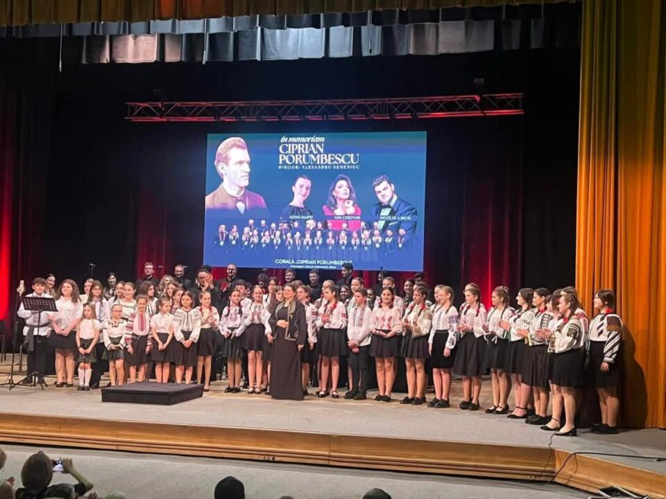 Muzica vibrantă a lui Ciprian Porumbescu, ascultată cu emoție de sute de spectatori, la Suceava