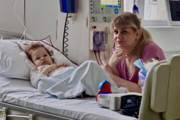Amelia și mama ei