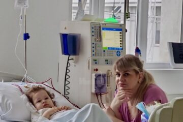 Amelia și mama ei