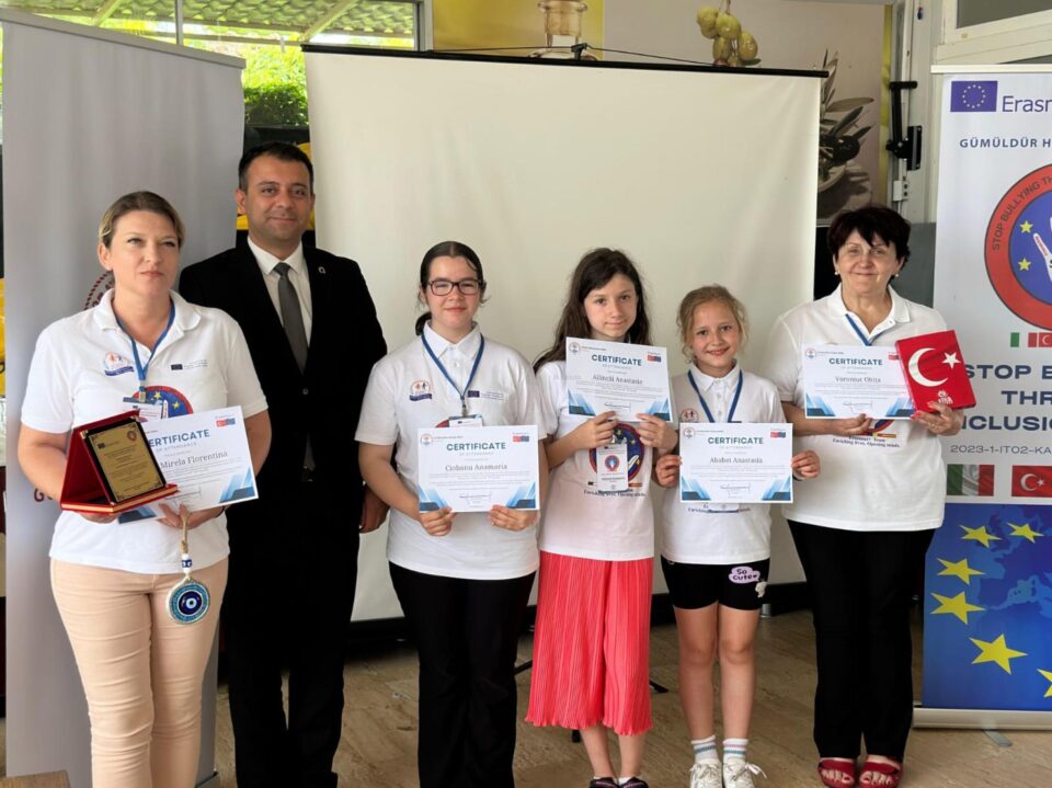 Profesori și elevi de la Școala Gimnazială Nr. 4 Suceava, în Turcia, în cadrul unui proiect Erasmus+ de prevenire și combatere a bullyingului
