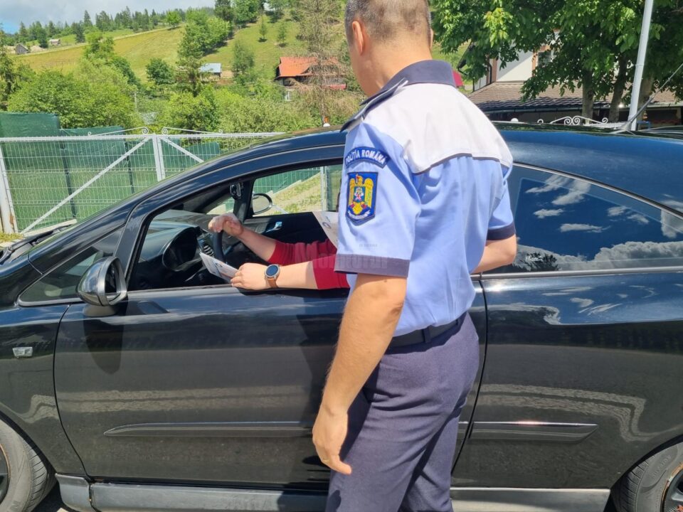 I-au fost ridicate plăcuțele de înmatriculare, dar a ignorat acest aspect și a continuat plimbările I-au fost ridicate plăcuțele de înmatriculare, dar a ignorat acest aspect și a continuat plimbările