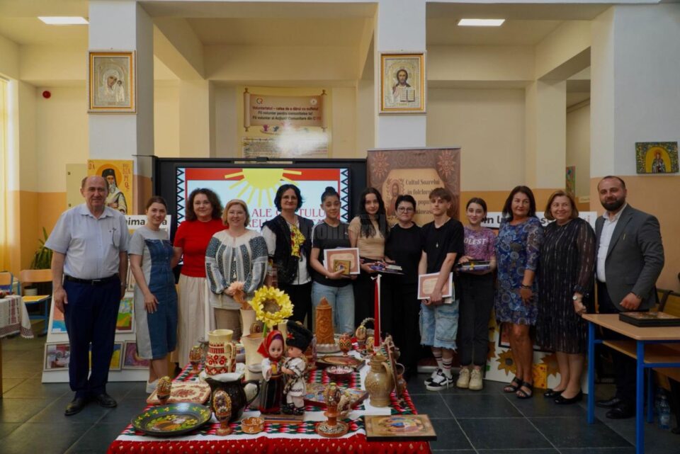 Concurs județean la Rădăuți - prezența Luminii și a Soarelui, în lumea satului de altădată