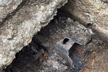 Furnizarea apei calde oprită la 12 puncte termice din Suceava, din cauza unei avarii pe magistrala 2 de termoficare