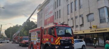 Incendiu la sala de sport situată la ultimul etaj al Complexului Comercial "Bucovina"