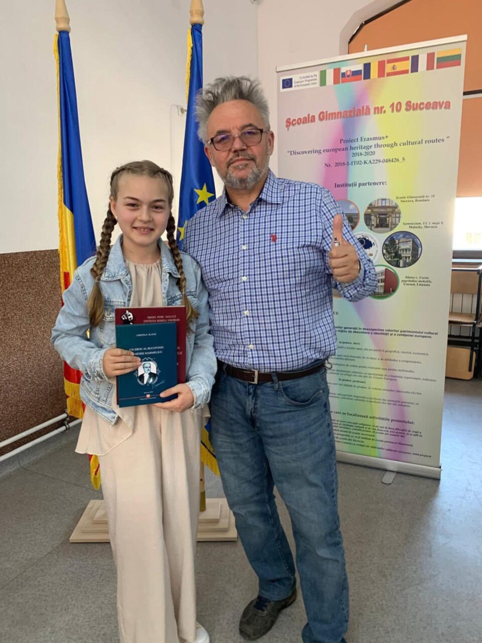 Agata alături de insp. Daniel Hrenciuc