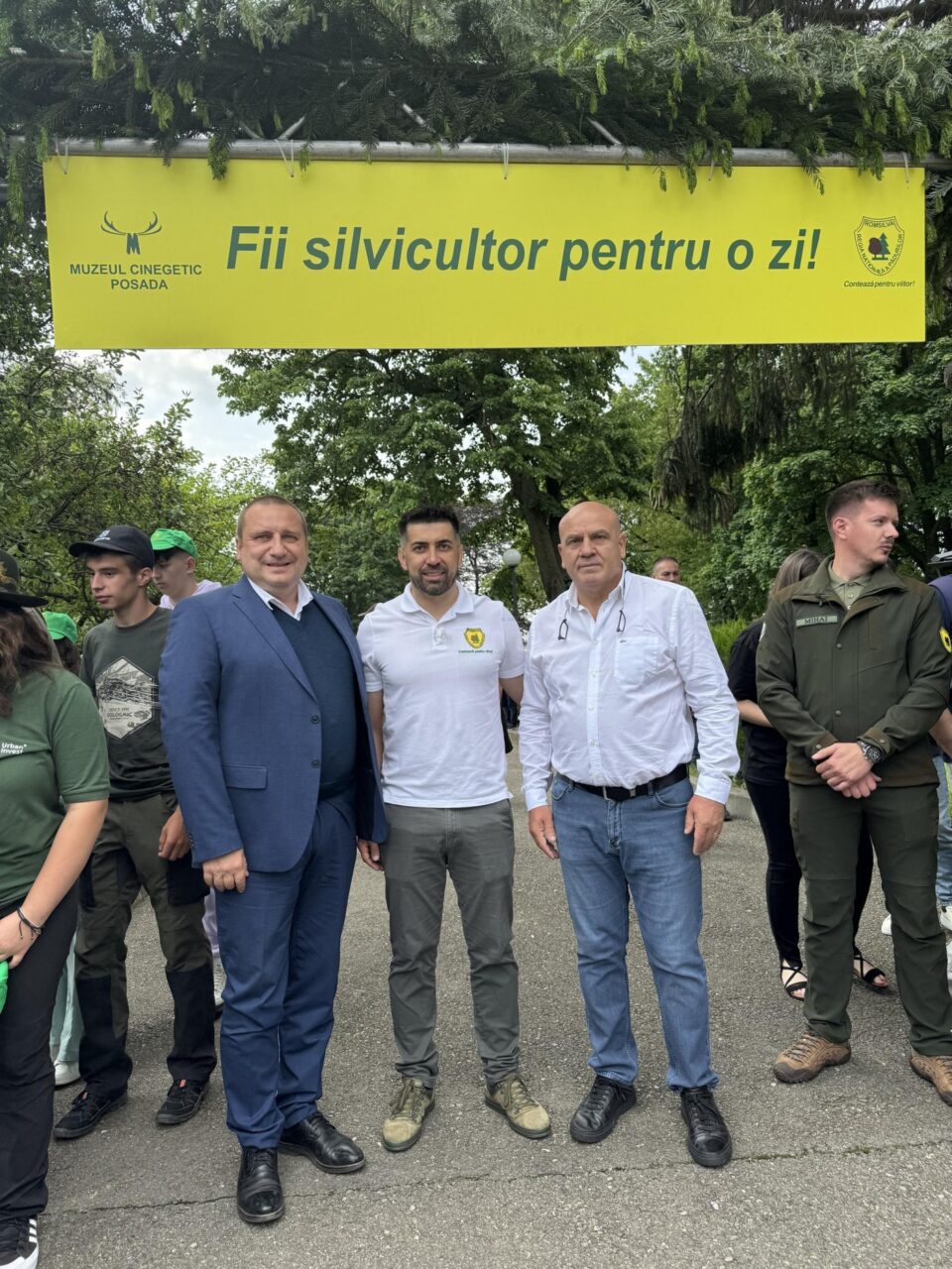 Ciprian Muscă, președintele ASFOR, Marius – Dan Sîiulescu - directorul general al Romsilva, Vasile Rusu - directorul economic al RNP, la Ziua Silvicultorului