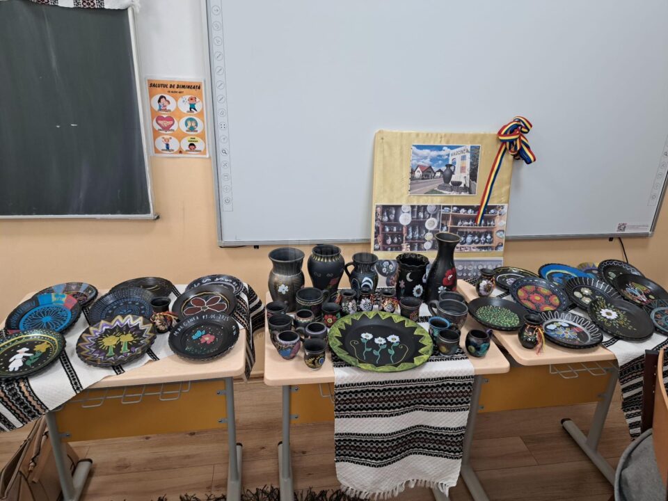 „Mâini dibace-pictură pe ceramică" 4