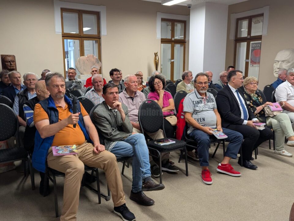 Lansarea volumului „Lumea prezentată sucevenilor. N-ai economist... vine Dan”, semnat de Dan Strutinschi