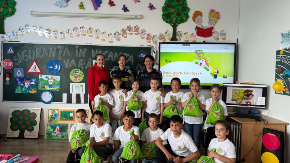 Peste 1.000 de copii de clasa I au avut un prim contact cu educația rutieră, în cadrul unui amplu program al Poliției