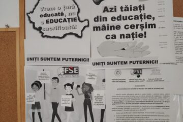 Membrii de sindicat afiliați la UJS Pro-Educația (FSE Spiru Haret) protestează astăzi în școlile sucevene