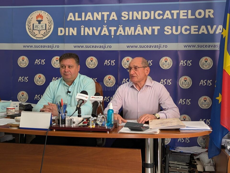 președintele Alianței Sindicatelor din Învățământ Suceava (ASIS), prof. Giani Leonte, și vicepreședintele Alianței Sindicatelor din Învățământ, prof. Dumitru Irimia