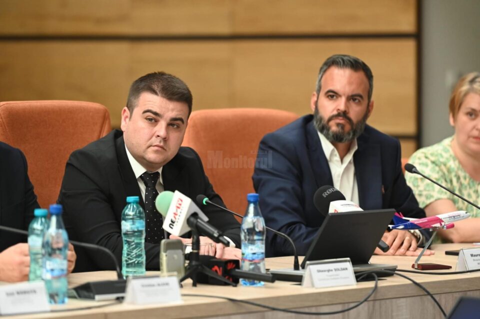 Mauro Peneda a susținut o conferință de presă la Palatul Administrativ din Suceava, alături de președintele Consiliului Județean Suceava, Gheorghe Șoldan