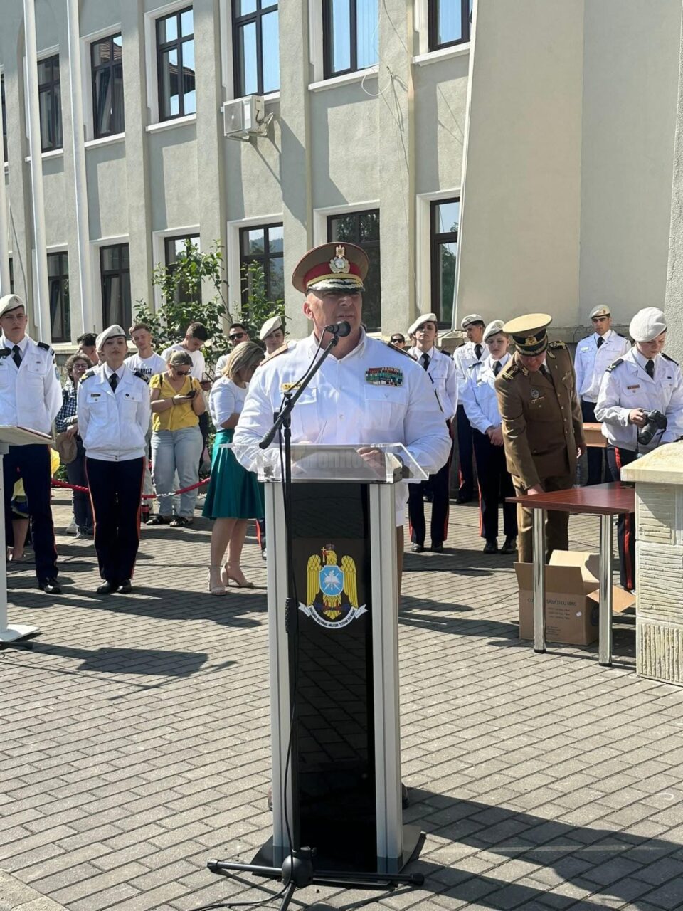 Prefectul Andronachi a participat la ceremonia de închidere a anului școlar la Colegiul Militar