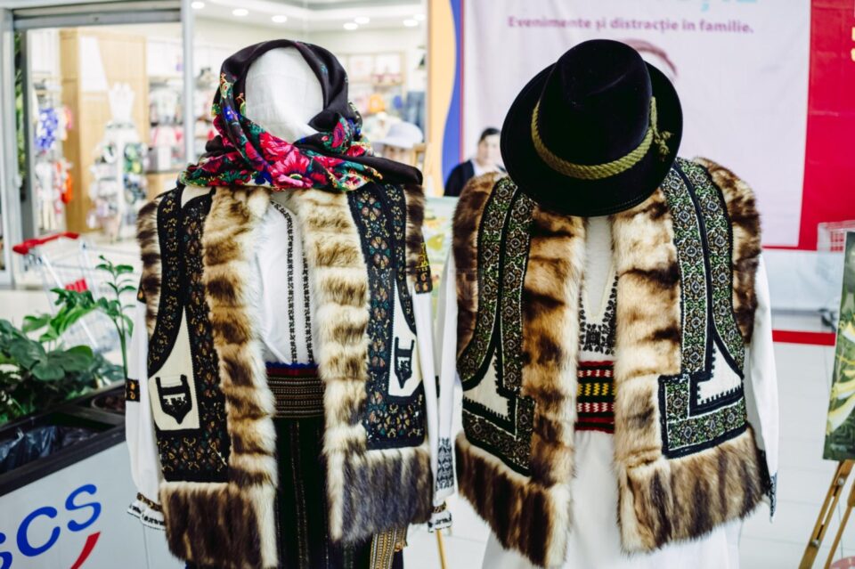 Târgul de Sânziene, în incinta Shopping City Suceava