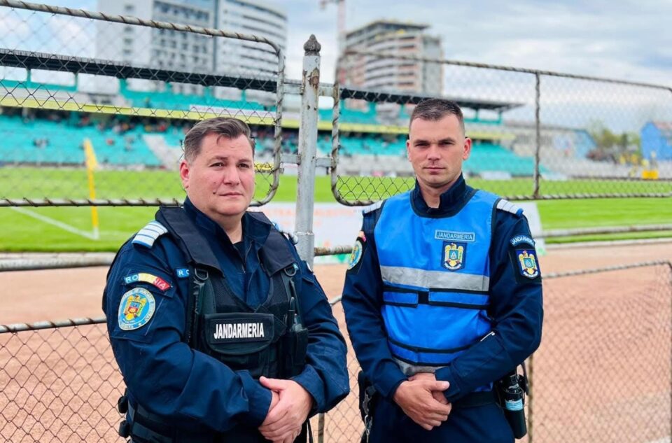 Jandarmi pe stadion