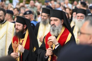 Episcopul Vicar al Arhiepiscopiei Sucevei și Rădăuților, PS Damaschin Dorneanul, și PS Nectarie, Episcop Vicar al Arhiepiscopiei Chișinăului