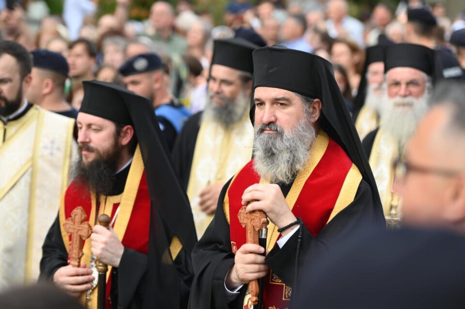 Episcopul Vicar al Arhiepiscopiei Sucevei și Rădăuților, PS Damaschin Dorneanul, și PS Nectarie, Episcop Vicar al Arhiepiscopiei Chișinăului